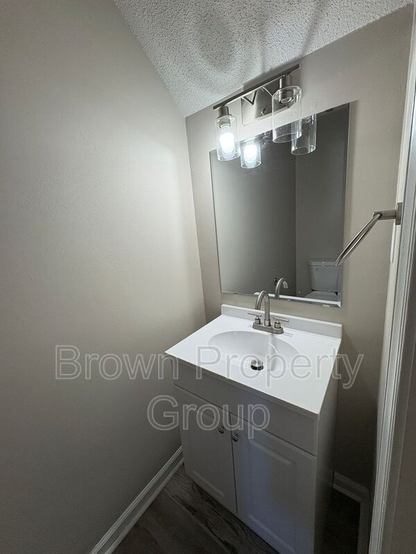 Photo - 2127 Grand Prix Dr Unit Apt K