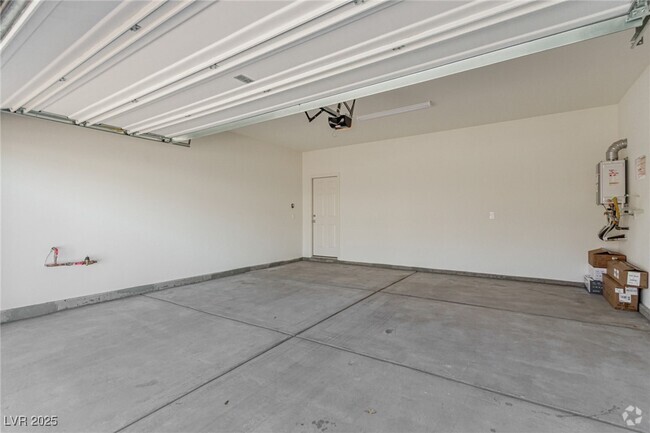 Building Photo - 7357 Davenbury St Rental