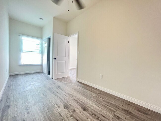 Photo - 404 N Coronado St Apartamento Unidad 204