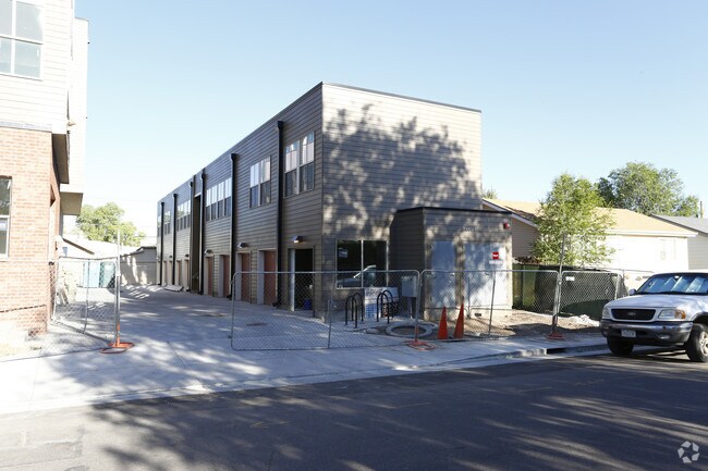 Photo - District 475