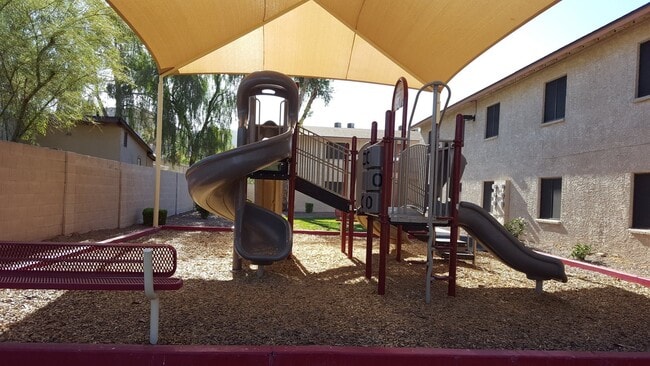 Photo - Foothills Court Apartments
