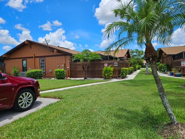 Building Photo - 15451 Crystal Lake Dr Rental