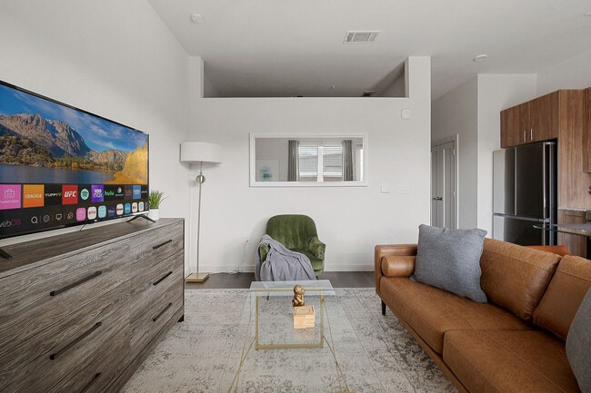 2232 Empire Central Dr Unit SI ID1018236P