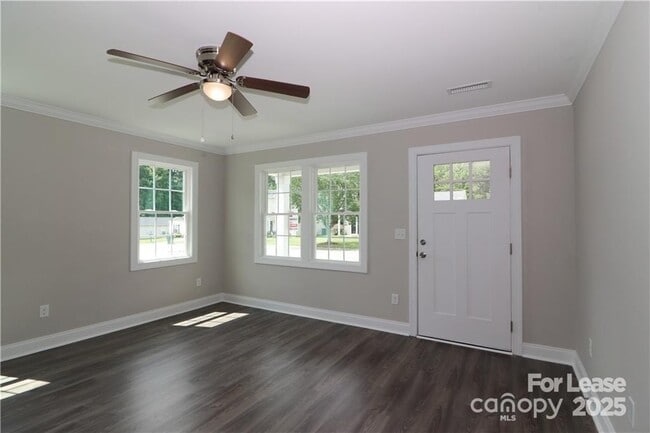 Photo - 3973 Newhall Dr NW