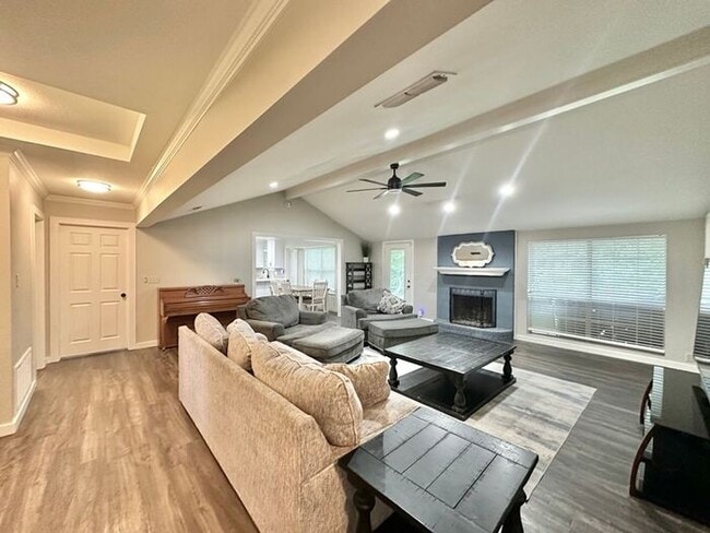 Photo - Updated 3-Bedroom 2.5 Bath Retreat in Whit...
