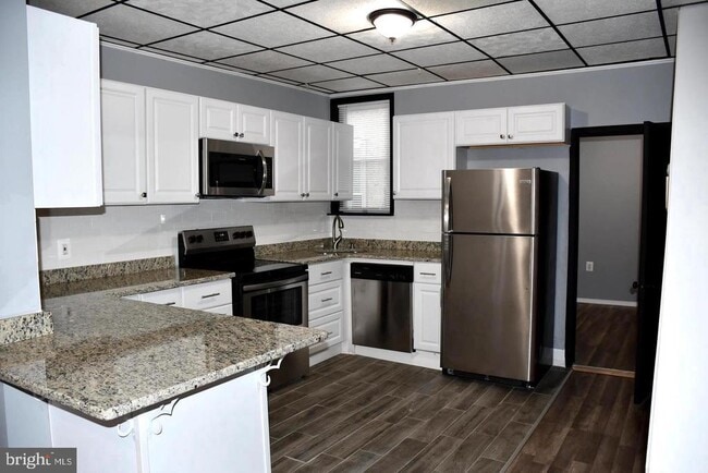 Building Photo - 5623 Walton Ave Rental
