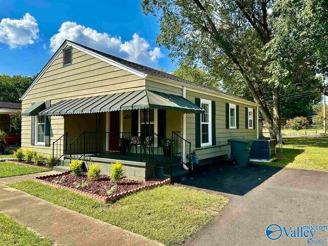 Building Photo - 1529 Mckinley Ave NE