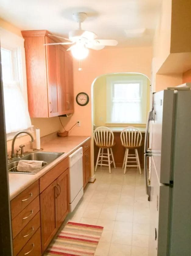 Photo - 390 30th St SE