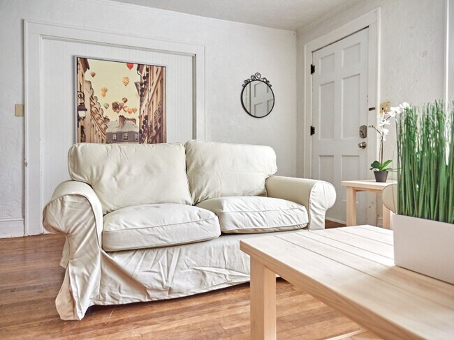 Photo - R0504 Unit House