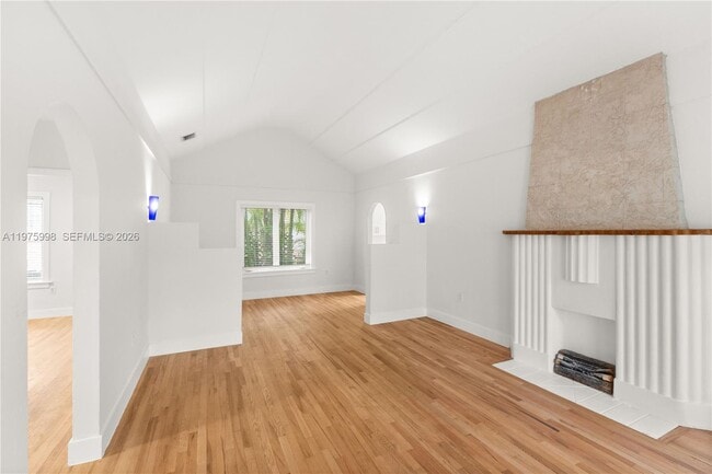 Photo - 1222 Genoa St