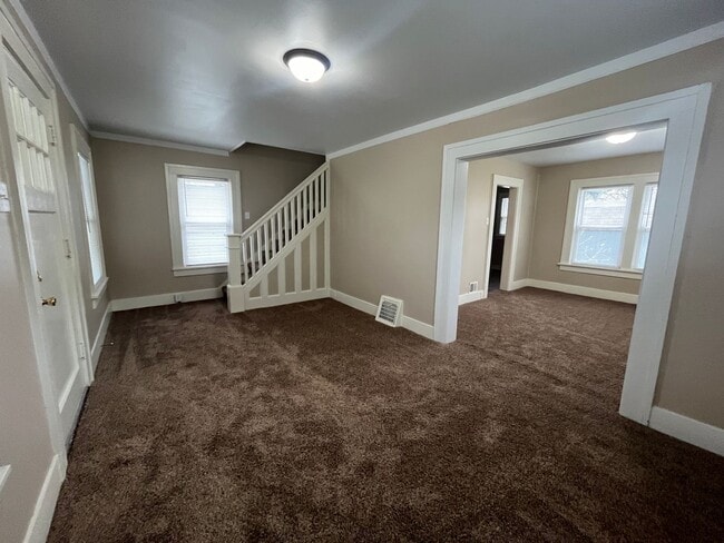 Photo - 2945 Smith St