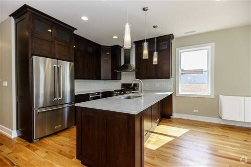 Building Photo - 2612 Fullerton W Ave Unit 2 Rental