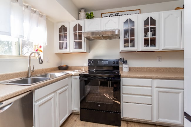 Photo - 340 Walbrach Way