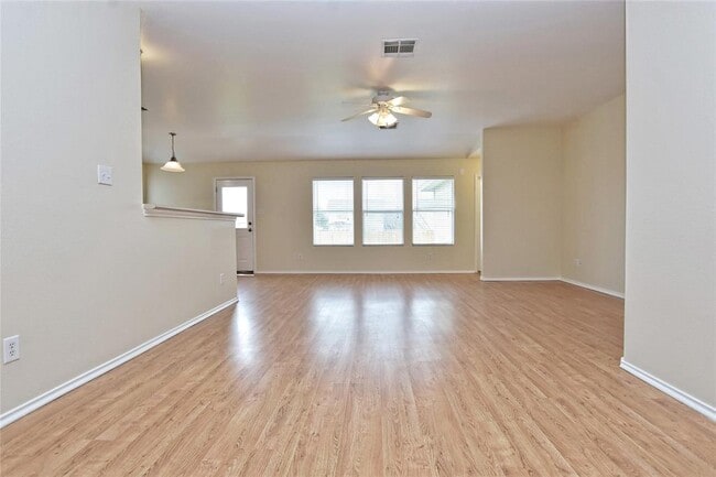 Photo - 401 Bandara Woods Blvd