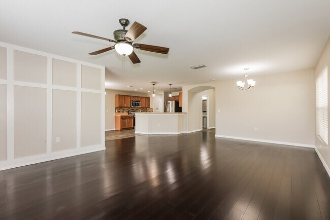 Photo - 7304 Lumber Port Dr