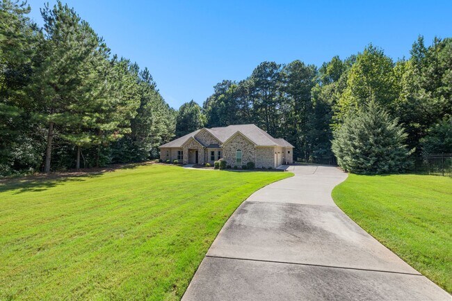 135 Trustin Lake Dr