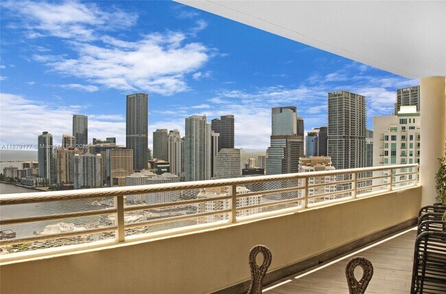 Photo - 848 Brickell Key Dr Unit 3905