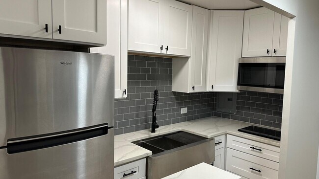 Photo - 3600 N Lake Shore Dr