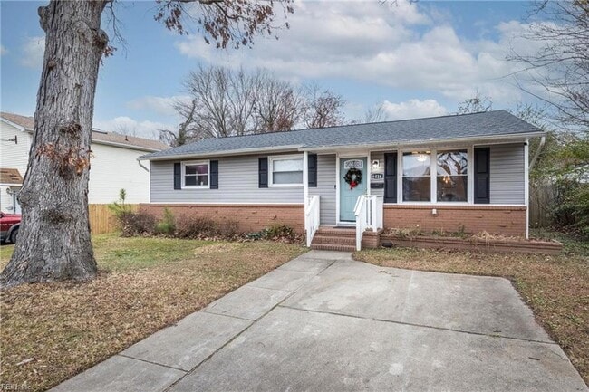 Photo - 8418 Quincy St