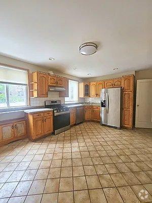 Building Photo - 3 bedroom in ASTORIA NY 11103 Unit duplex Rental