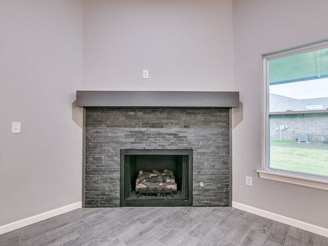 Photo - 1ST MONTH FREE