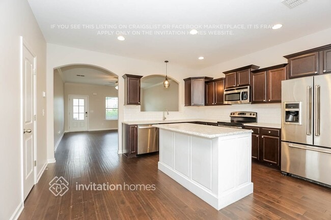 Photo - 1115 Golf View Way