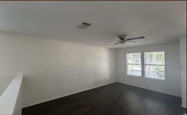 Photo - "Charming 3-Bedroom Oasis with 2 Full Baths in Converse, TX