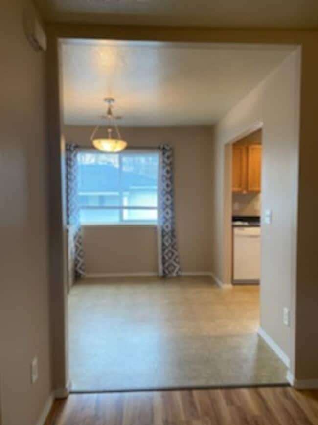 Photo - 2133 Poplar Dr Unit #D