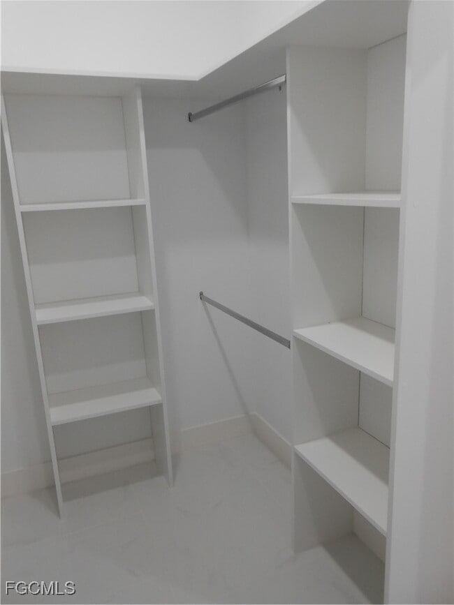 Building Photo - 6033 Kumquat Cir