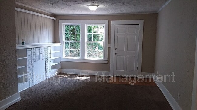 Photo - 701 84th St S