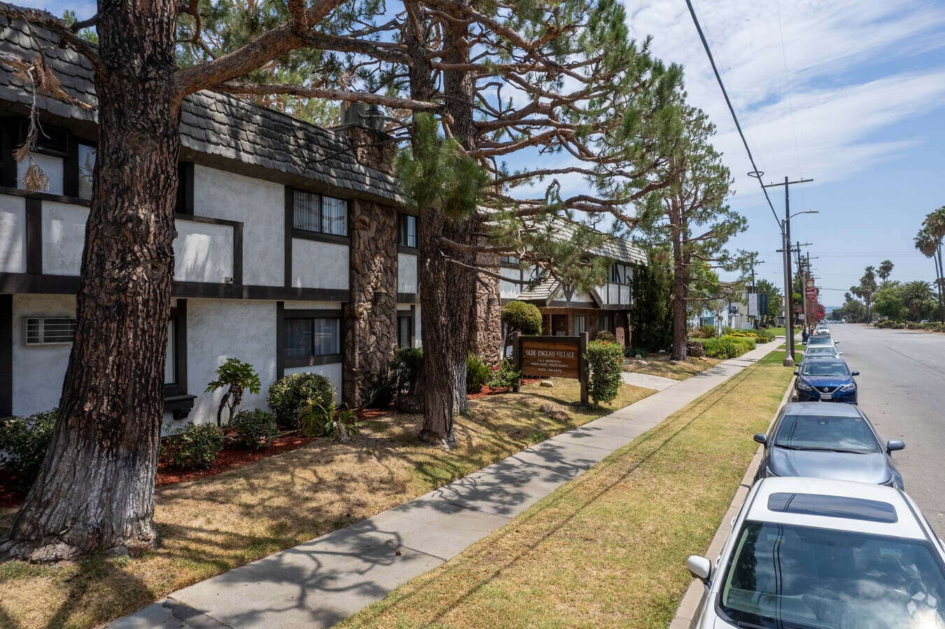 10120 Sepulveda Blvd - Olde English Village