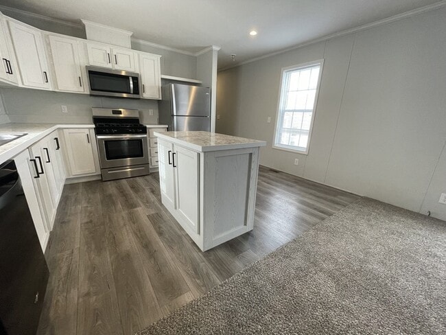 Photo - 38035 Leverette Ave