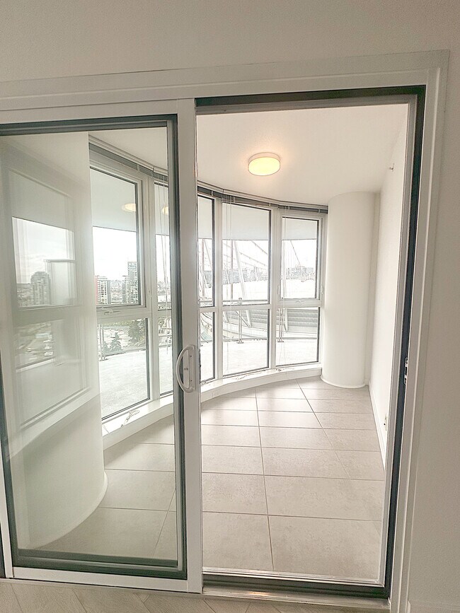 Photo - Centre South - 1807 Unité 1807