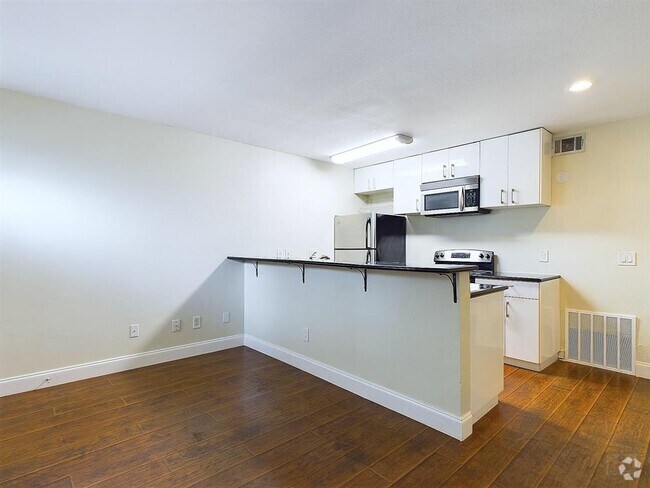 Building Photo - 2302 East Side Dr Unit 21 Rental