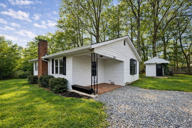 Building Photo - 117 Holly Ave