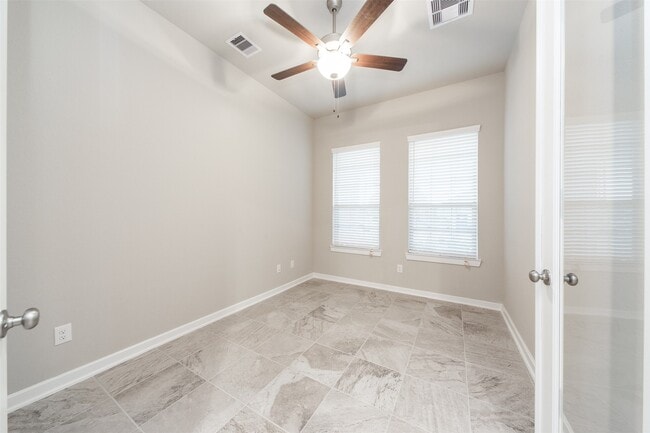 Photo - 8706 Fox Trail Dr