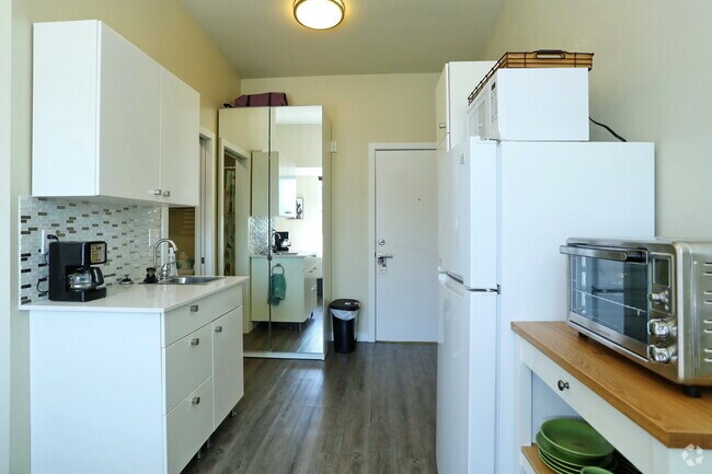 Studio, 1BA - 225 SF - Cubix 103