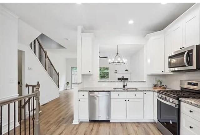 Photo - 1386 Thornborough Dr