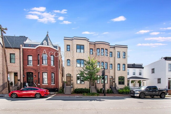Building Photo - 210 S Patrick St