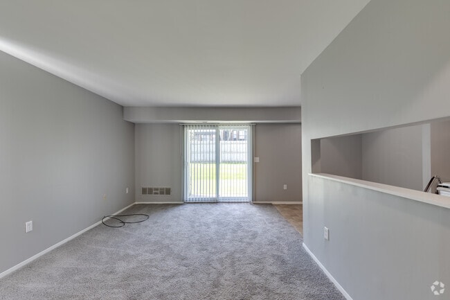 2BR, 1BA - 850SF - Living Room - Turtle Creek Apartments