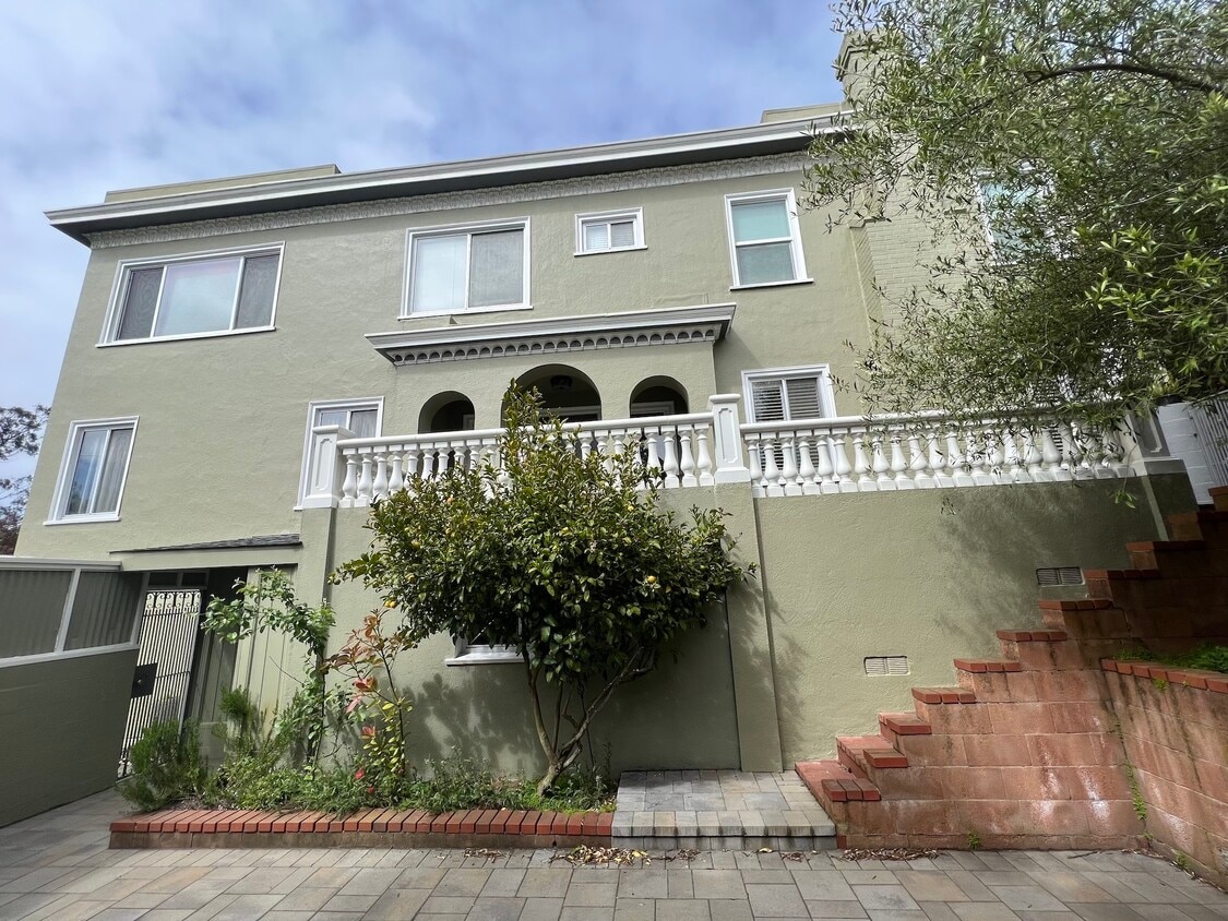 Photo - 1650 Portola Dr (San Francisco, CA)