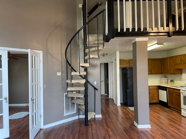 Photo - 1109 Waggoner Ct W Unit 1109