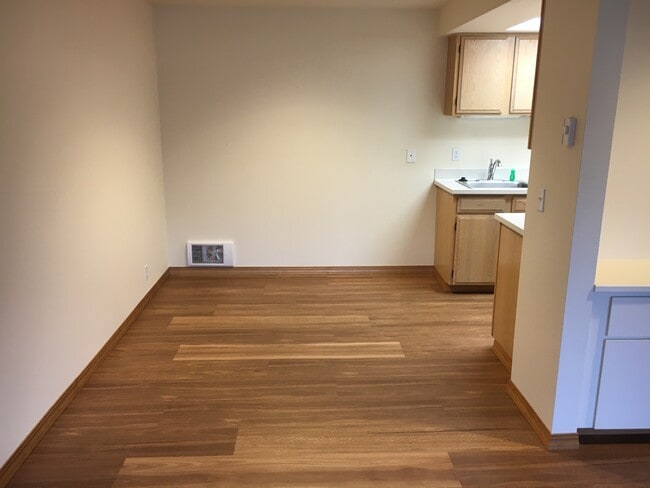 Photo - Meridian Place Apartments