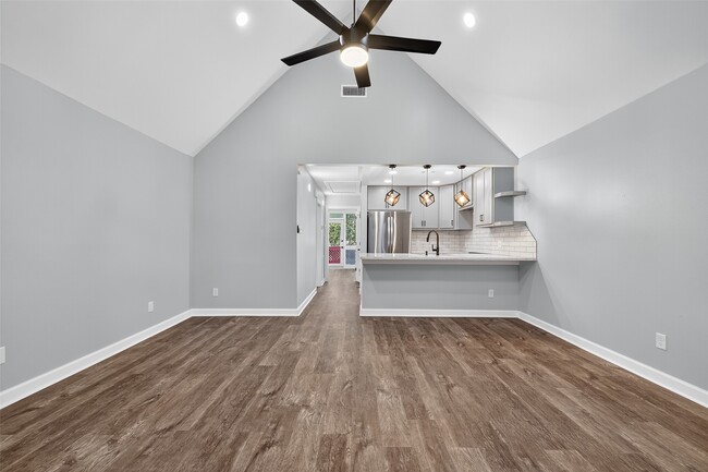 Building Photo - 615 Kipling St Unit 3 Rental