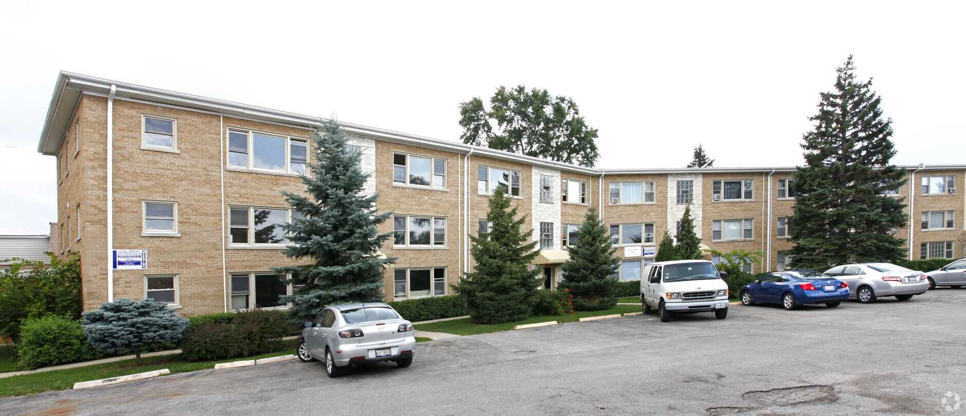 Photo - 7626-7632 1/2 N Milwaukee Ave