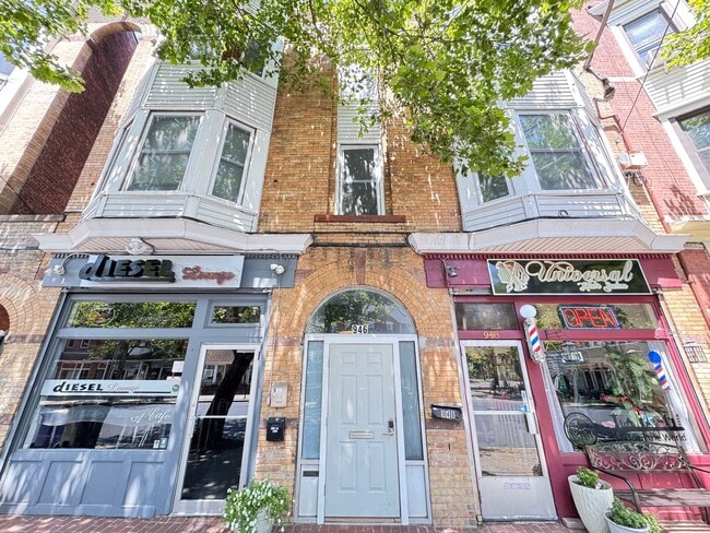 Photo - Spacious 3BR w/ In-Unit Laundry – Renovated, Near Yale SOM Unit 2R