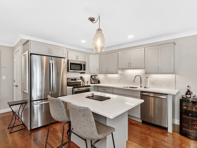 Photo - 1789 Centre St Unit 405