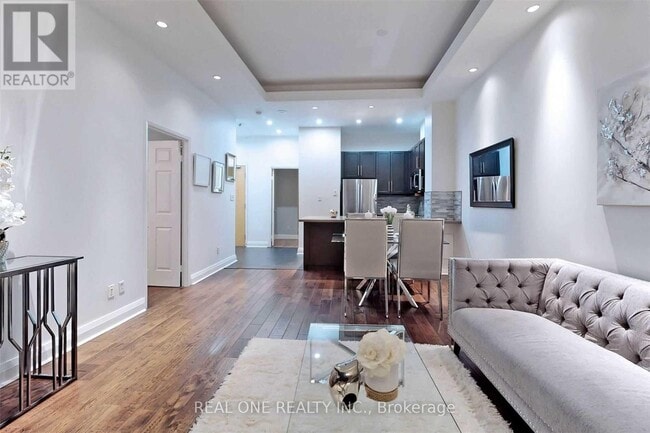 Photo - 8 Wellesley St E Unit 301