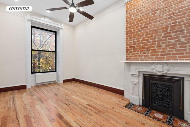 Photo - 446 E 118th St