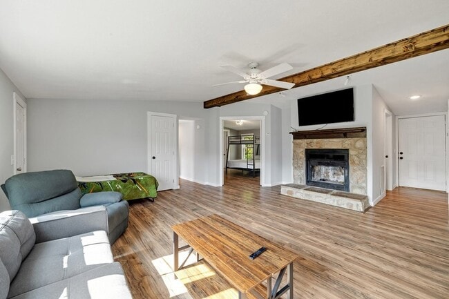 Photo - 1330 Old Northcutt Rd